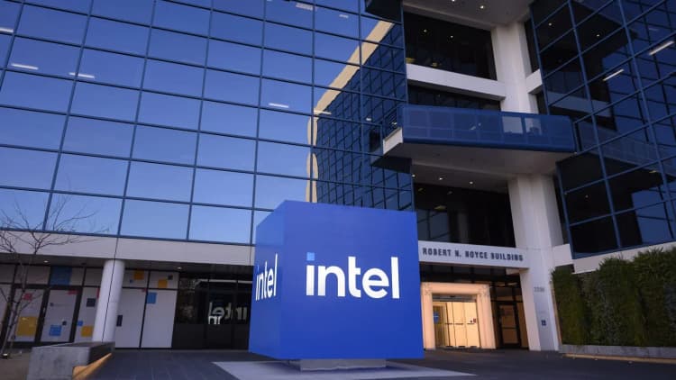 Google Orders Over 3 Mn AI Chips From Intel: Report