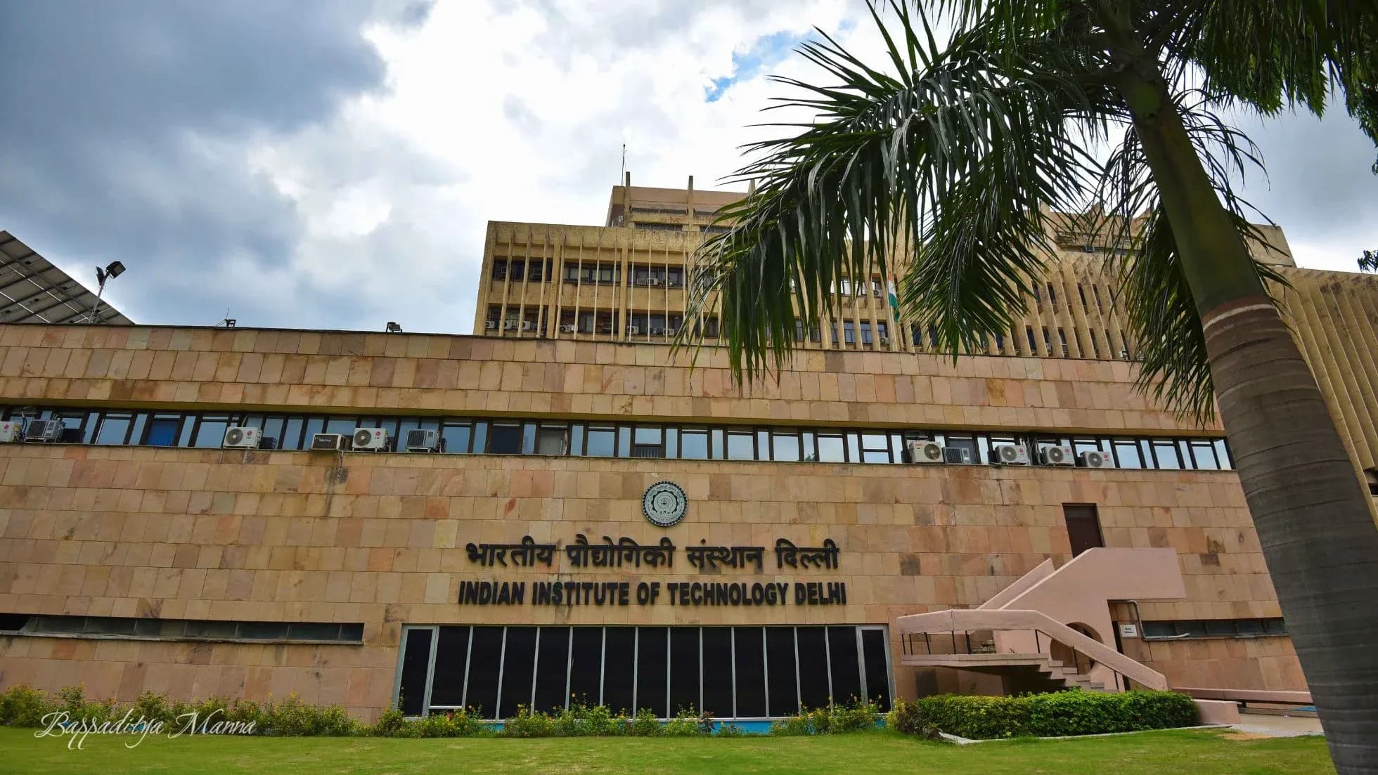 IIT Delhi, Cadence Launch AI Lab for Semiconductor Talent