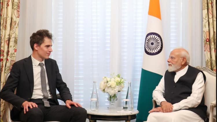 Mistral AI Wants to Help India Build Sovereign AI, Says CEO After Meeting PM Modi 