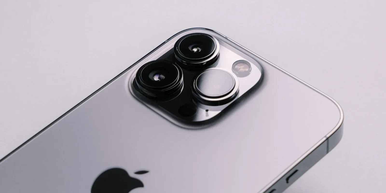 PrismML Shrinks 27B AI Model to Run on Phones; Apple in Early Talks With Startup