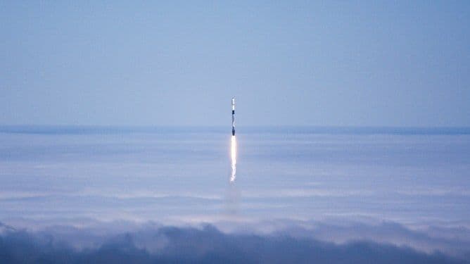 SpaceX officially prices shares at $135 in the largest IPO ever